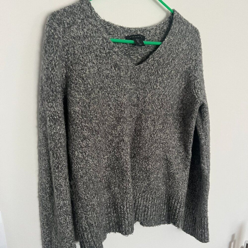 Tahari large grey sweater